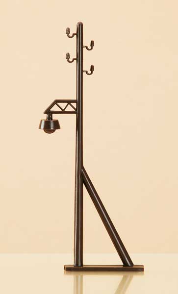 6 Pylons with lamp posts<br /><a href='images/pictures/Auhagen/42632.jpg' target='_blank'>Full size image</a>